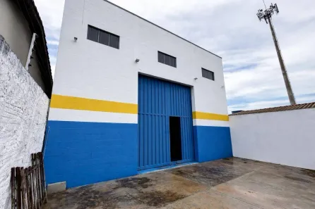 Imóvel Comercial para alugar, 350m² no Cristo Rei, Várzea Grande