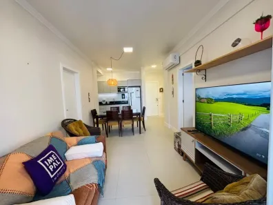 Apartamento com 2 Quartos para alugar, 62m² no Praia De Palmas, Governador Celso Ramos