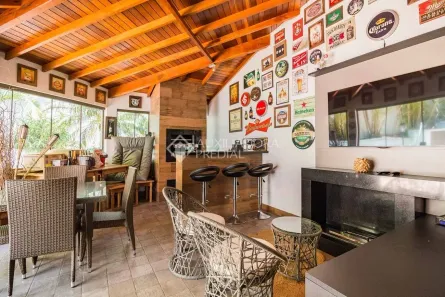Casa com 3 Quartos à venda, 216m² no Espírito Santo, Porto Alegre