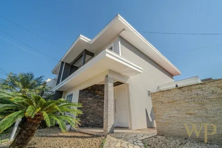 Casa com 3 Quartos à venda, 146m² no Floresta, Joinville