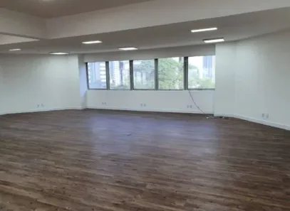 Sala Comercial à venda, 200m² no Cidade Monções, São Paulo