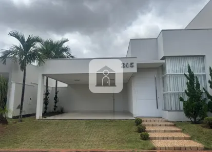 Casa de Condomínio com 3 Quartos para alugar, 221m² no Gávea, Uberlândia