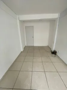 Ponto Comercial para alugar, 25m² no Centro, Itaguaí