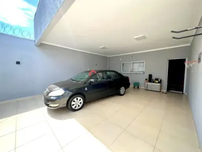 Casa com 2 Quartos à venda, 132m² no Novo Mundo, Uberlândia