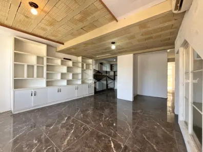 Casa com 2 Quartos para alugar, 75m² no Vila Assunção, Porto Alegre