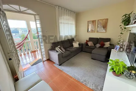 Casa com 3 Quartos à venda, 190m² no Nova Cachoeirinha, Belo Horizonte