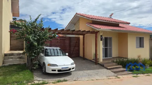 Casa de Condomínio com 2 Quartos à venda, 150m² no Dona Catarina, Mairinque