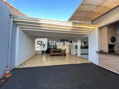 Casa com 3 Quartos à venda, 199m² no Vigilato Pereira, Uberlândia