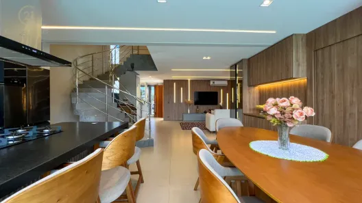 Casa de Condomínio com 3 Quartos à venda, 220m² no Conjunto Habitacional Alexandre Urbanas, Londrina