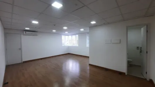 Sala Comercial para venda ou aluguel, 108m² no Cidade Monções, São Paulo