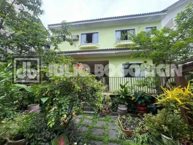 Casa de Condomínio com 4 Quartos à venda, 260m² no Vargem Pequena, Rio de Janeiro