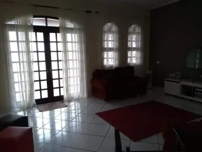 Fazenda/Sítio com 2 Quartos à venda, 180m² no Veraneio Ijal, Jacareí