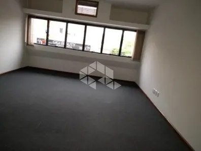 Sala Comercial à venda, 41m² no Passo da Areia, Porto Alegre