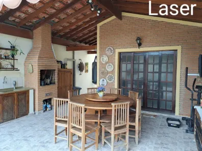 Casa com 3 Quartos à venda, 210m² no Jardim do Ypê, Pindamonhangaba