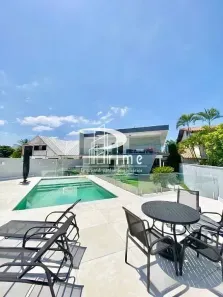 Casa com 4 Quartos à venda, 452m² no Camboinhas, Niterói