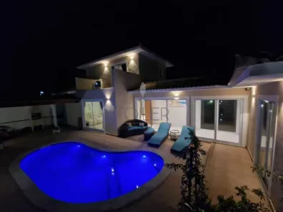 Casa de Condomínio com 4 Quartos à venda, 158m² no Caravelas, Armação dos Búzios