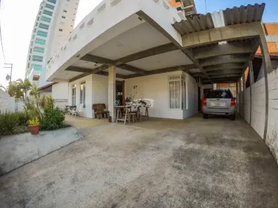 Casa com 3 Quartos à venda, 252m² no Itacolomi, Balneário Piçarras