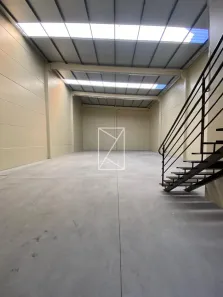 Prédio Comercial para alugar, 270m² no São José, Caxias do Sul