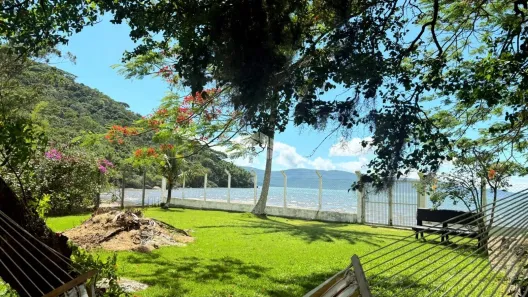 Casa com 3 Quartos à venda, 250m² no Enseada do Brito (Ens Brito), Palhoça