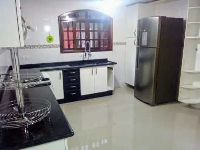 Sobrado com 4 Quartos à venda, 180m² no Vila Camilópolis, Santo André