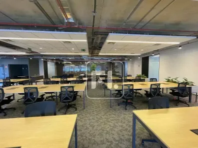 Sala Comercial para venda ou aluguel, 684m² no Pinheiros, São Paulo