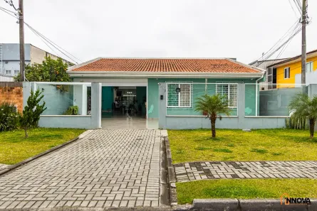 Casa com 3 Quartos para alugar, 230m² no Boqueirão, Curitiba