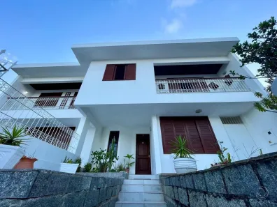 Casa com 4 Quartos à venda, 430m² no Coqueiros, Florianópolis