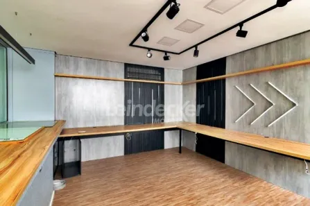 Sala Comercial para alugar, 121m² no Petrópolis, Porto Alegre