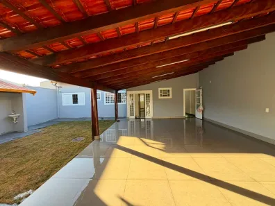 Casa com 3 Quartos à venda, 195m² no Conjunto Umuarama, Uberaba