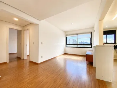Apartamento com 2 Quartos para alugar, 67m² no Passo da Areia, Porto Alegre