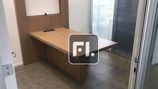 Sala Comercial para venda ou aluguel, 131m² no Jardim das Acácias, São Paulo