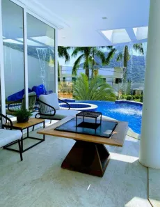 Casa de Condomínio com 4 Quartos à venda, 634m² no Barra, Balneário Camboriú