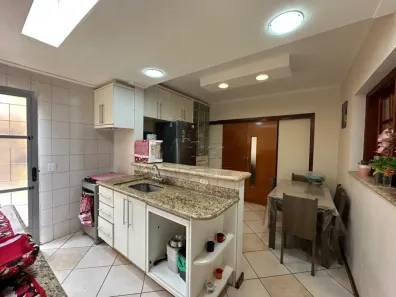 Casa com 3 Quartos à venda, 137m² no Presidente Médici, Ribeirão Preto