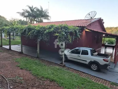 Fazenda/Sítio com 4 Quartos à venda, 250m² no Conjunto Alvorada, Uberlândia
