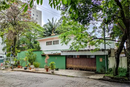 Sobrado com 4 Quartos à venda, 308m² no Vila Pirajussara, São Paulo