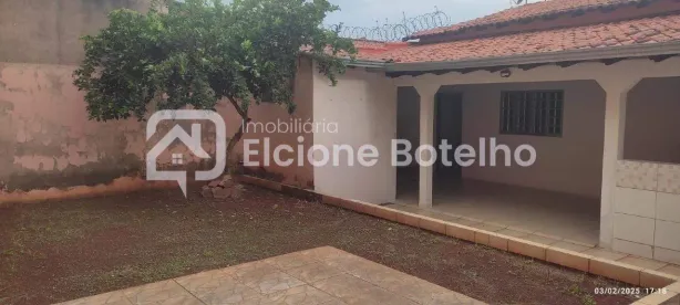 Casa com 2 Quartos à venda, 160m² no Jardim Patrícia, Uberlândia
