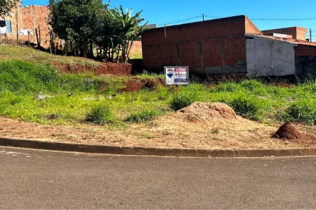 Lote/Terreno à venda, 233m² no Jardim Ypê, Botucatu