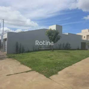Casa com 2 Quartos para alugar, 150m² no Novo Mundo, Uberlândia