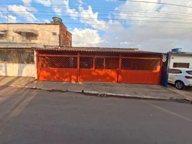 Casa com 3 Quartos à venda, 150m² no Recanto das Emas, Brasília