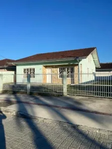 Casa com 3 Quartos à venda, 210m² no Vila Nova, Joinville