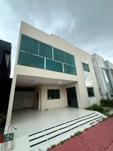 Casa de Condomínio com 4 Quartos para alugar, 350m² no Quarenta Horas (Coqueiro), Ananindeua