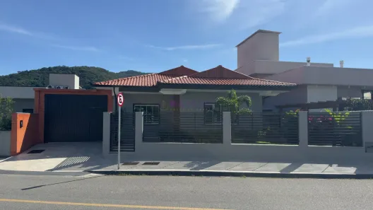 Casa com 3 Quartos à venda, 160m² no Pedra Branca, Palhoça