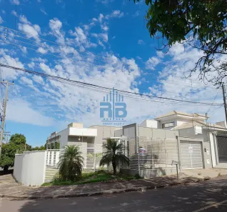 Casa com 3 Quartos para alugar, 210m² no Parque Residencial Funada, Presidente Prudente