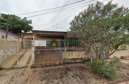 Casa com 2 Quartos à venda, 150m² no Cinco Conjuntos, Londrina