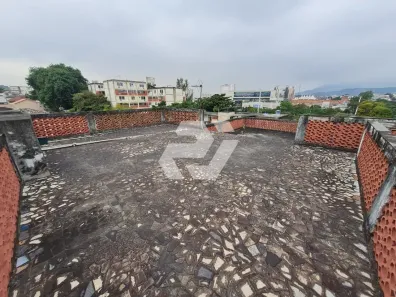Casa com 7 Quartos à venda, 352m² no Inhaúma, Rio de Janeiro