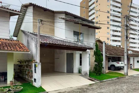 Casa com 3 Quartos à venda, 233m² no São Cristóvão, Santo Antônio de Jesus