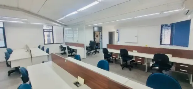 Sala Comercial para alugar, 140m² no Cidade Monções, São Paulo