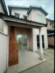 Casa de Condomínio com 3 Quartos para alugar, 107m² no Aparecidinha, Sorocaba
