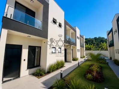 Casa de Condomínio com 2 Quartos à venda, 77m² no Capricórnio II, Caraguatatuba
