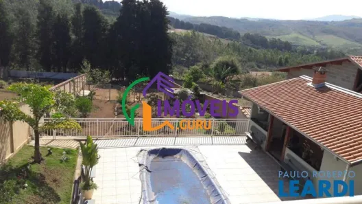 Fazenda/Sítio com 4 Quartos à venda, 500m² no Residencial Santa Clara, Poços de Caldas